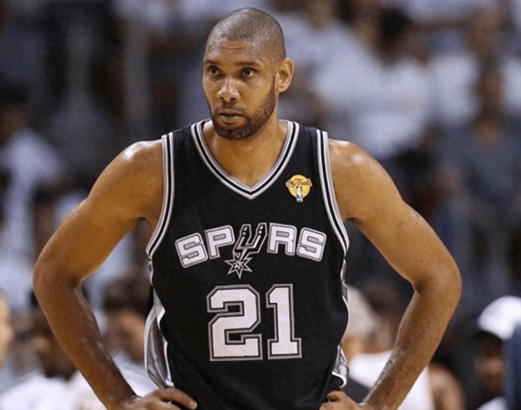 2.53米，麦克托米奈创下倒钩射门脚尖高度新的世界纪录（麦克托米奈倒钩脚尖高度达2.53米，刷新世界纪录）