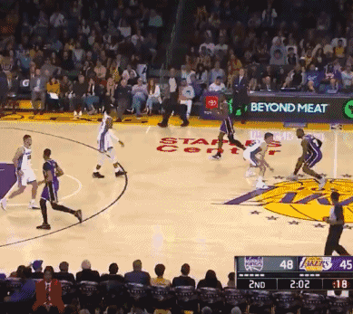 霍姆格伦单场20+命中率联盟第三，雷霆轻取太阳晋级杯赛四强（霍姆格伦砍下20+效率列联盟第三，雷霆轻取太阳挺进杯赛四强）