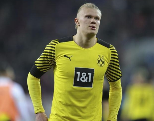 韩足晚报（2025.12.13）金泉和尚武明年恐迎来双输（韩足晚报（2025.12.13）：金泉与尚武明年或陷双败局）