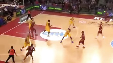 法甲争冠黑马2-1南特，豪取5连胜领跑，领先巴黎圣日耳曼4分（法甲黑马2-1力克南特，豪取五连胜登顶，领先巴黎圣日耳曼4分）