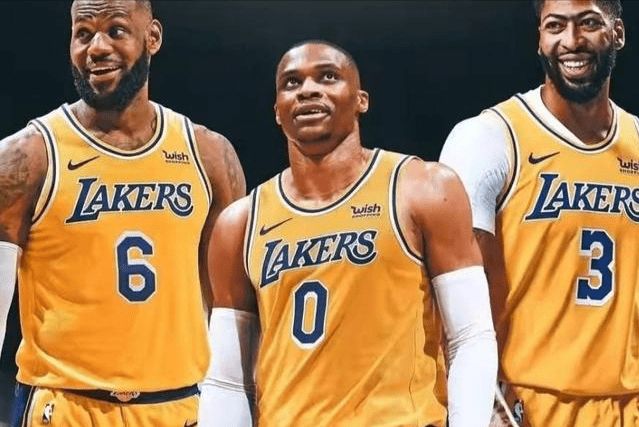 阿方索参加了拜仁的完整合练，德媒：对葡体时他可能短暂出场（阿方索已参加拜仁全队合练，德媒称战葡体或短暂登场）