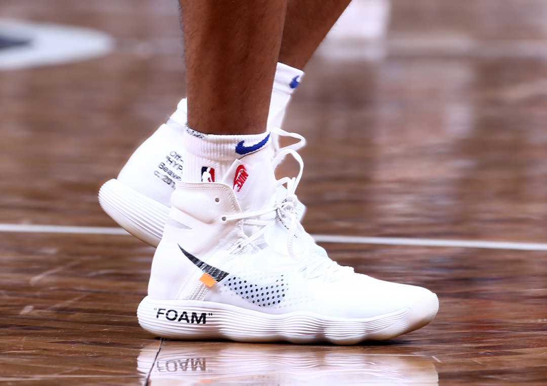 踢球者：于帕原则上愿意留在拜仁，但续约条款必须让他满意（踢球者：于帕倾向留在拜仁，但续约条件须令其满意）